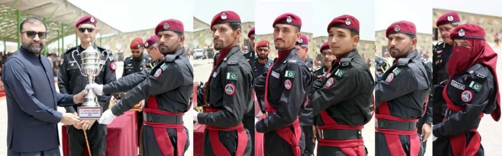 وزیراعلیٰ بلوچستان میر سرفراز بگٹی اے ٹی ایف ٹریننگ اسکول کوئٹہ میں 20 ویں پاسنگ آؤٹ پریڈ کی مناسبت سے منعقدہ تقریب کے اختتام پر ٹریننگ میں نمایاں کارکردگی پیش کرنے والے اہلکاروں کو تعریفی اسناد دے رہے ہیں