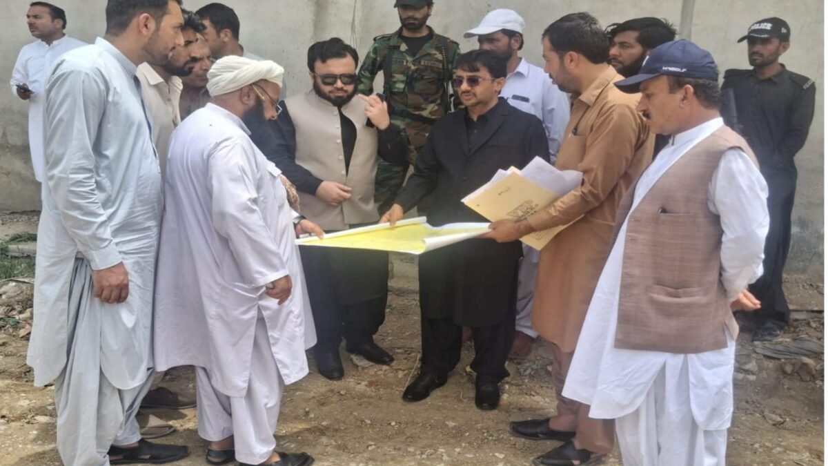 رکھنی کو منصوبہ بند شہر بنانے کا وژن: کمشنر کوہِ سلیمان کی زیرِ صدارت ماڈل بازار منصوبوں کا جائزہ