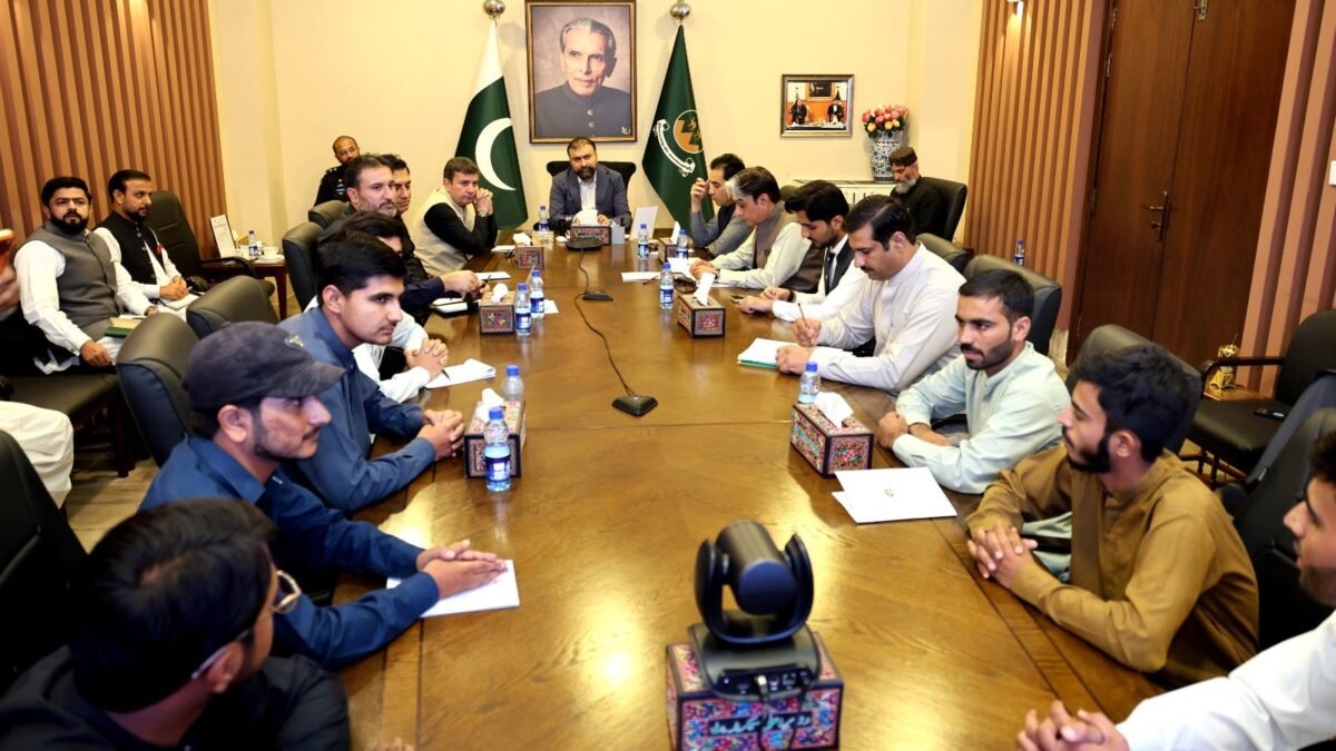 وزیر اعلیٰ سرفراز بگٹی کا قائد اعظم لائبریری کوئٹہ کو تین ماہ میں ملک کی مثالی اور جدید لائبریری بنانے کا اعلان