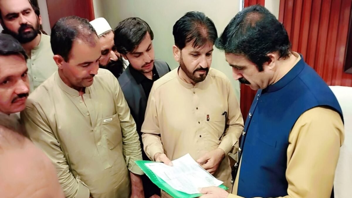 صوبائی وزیر حاجی نور محمد دمڑ نے حلقے کے عوامی وفود اور سائلین کے مسائل سنے، فوری حل کی ہدایات