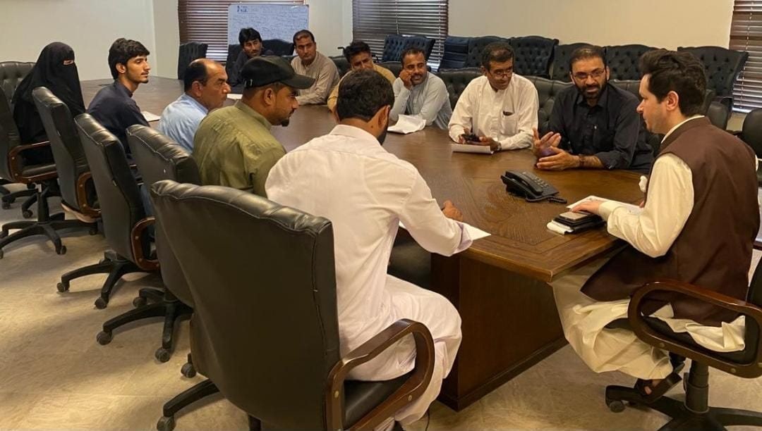 گوادر: ایڈیشنل ڈپٹی کمشنر سے پیرا میڈیکل ایسوسی ایشن کے وفد کی ملاقات، آن لائن حاضری یقینی بنانے کی ہدایت