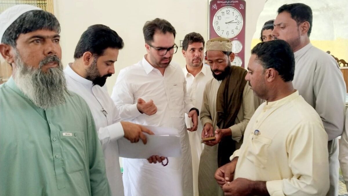 سوراب: جامع مسجد الفلاح تبلیغی مرکز میں نمازِ جمعہ کے بعد گرینڈ کھلی کچہری، ڈپٹی کمشنر نے عوامی مسائل سنے