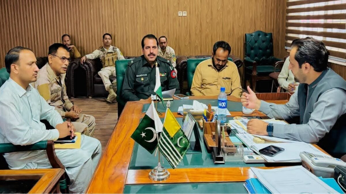 دکی: ڈسٹرکٹ امپلیمنٹیشن کمیٹی کا اجلاس، غیر قانونی اسلحہ، بھتہ خوری، اسمگلنگ اور این سی پی گاڑیوں کا جائزہ