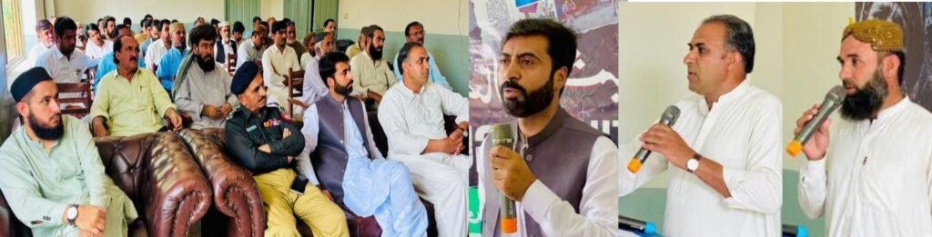 دکی، اسسٹنٹ کمشنر تحصیل چوٹیالی عبدالسلام شاہوانی و دیگر افسران یوم استحصال کشمیر کے حوالے سے منعقدہ تقریب سے خطاب کر رہے ہیں