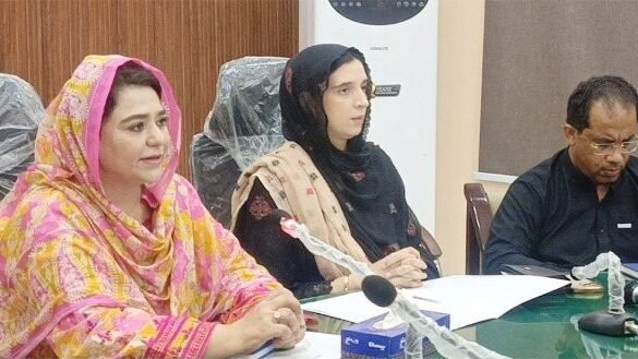 کمشنر لسبیلہ سائرہ عطاء کا تعارفی اجلاس: ترقیاتی منصوبوں کی ماہانہ پیش رفت لی جائے گی، غیر حاضری برداشت نہیں