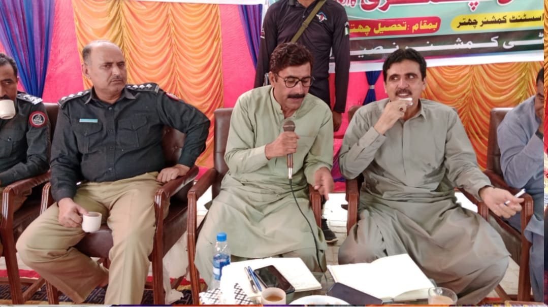 نصیرآباد: تحصیل چھتر میں اسسٹنٹ کمشنر بشیر احمد کی کھلی کچہری، صحت، زراعت اور لائیوسٹاک کے مسائل پیش
