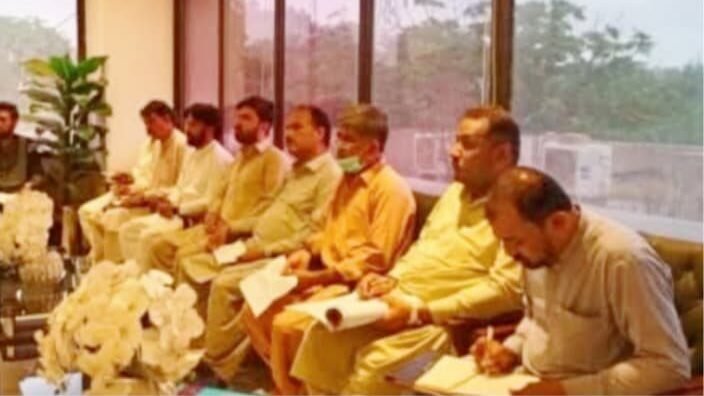 ڈپٹی کمشنر حب جمعہ داد خان مندوخیل کا ریونیو اجلاس: محصولات کی وصولی تیز کرنے اور پرائس کنٹرول کی ہدایت