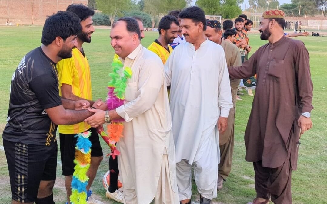 جشنِ آزادی: نصیرآباد میں فٹبال، بیڈمنٹن اور شوٹنگ بال کے فائنل مقابلے، شائقین کی بڑی تعداد
