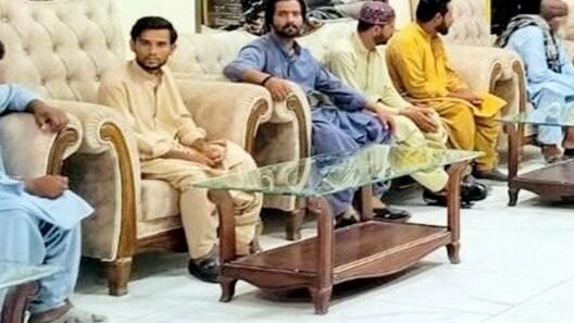 صوبائی وزیر حاجی علی مدد جتک سے جتک ہاؤس آصف آباد میں حلقے کے عمائدین کی ملاقات، عوامی مسائل پر گفتگو