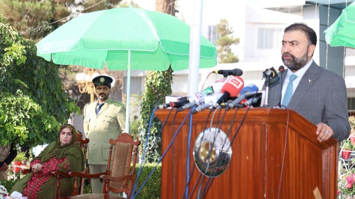 نوشکی گرلز کالج حملہ: دہشت گردوں کو کیفر کردار تک پہنچانے کا عزم