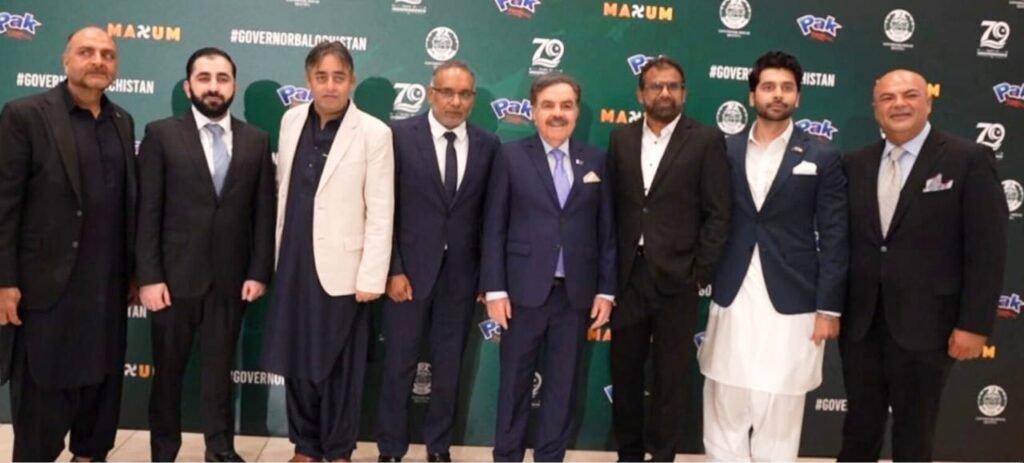 گورنر بلوچستان جعفر خان مندوخیل کا ہوسٹن شہر جشنِ آزادی پاکستان کے منتظمین کے ساتھ گروپ فوٹو
