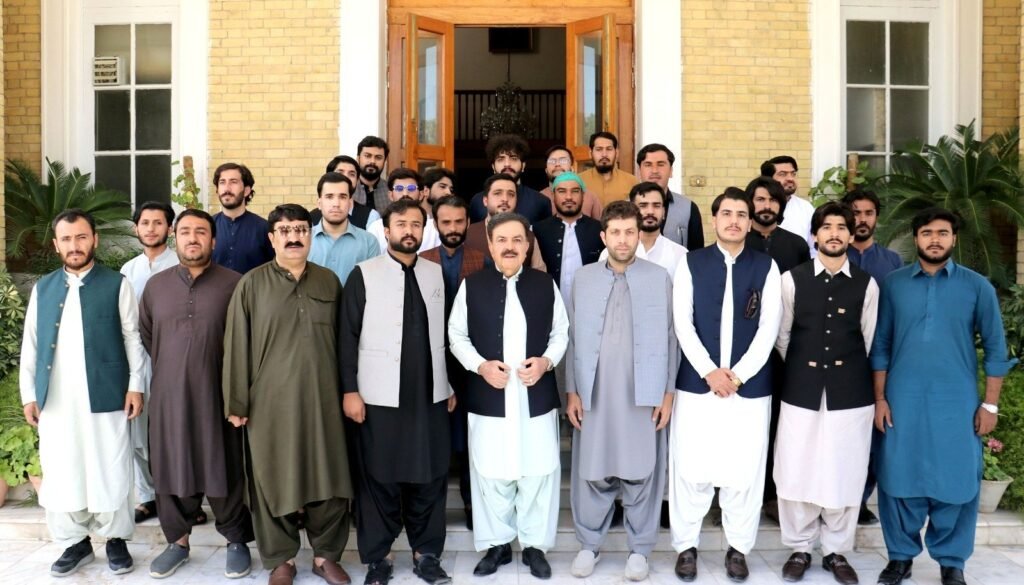 گورنر بلوچستان جعفرخان مندوخیل کا مسلم سٹوڈنٹس فیڈریشن بلوچستان کے عہدیداران کے ساتھ گروپ فوٹو