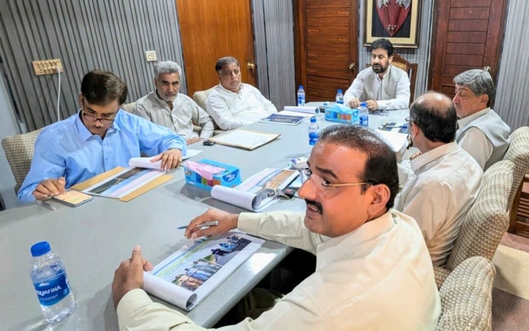 نصیرآباد ڈویژن کے سڑکوں کے منصوبے پی سی ون کے مطابق مکمل کیے جائیں گے: کمشنر صلاح الدین نورزئی