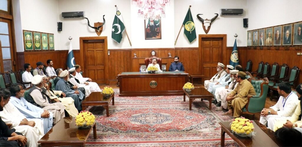 Governor Balochistan Jaffar Khan Mandokhail se Malik Mir Aslam Mandokhail ki qayadat mein Viala Sherak Zhob ka wafd mulaqat kar raha hai