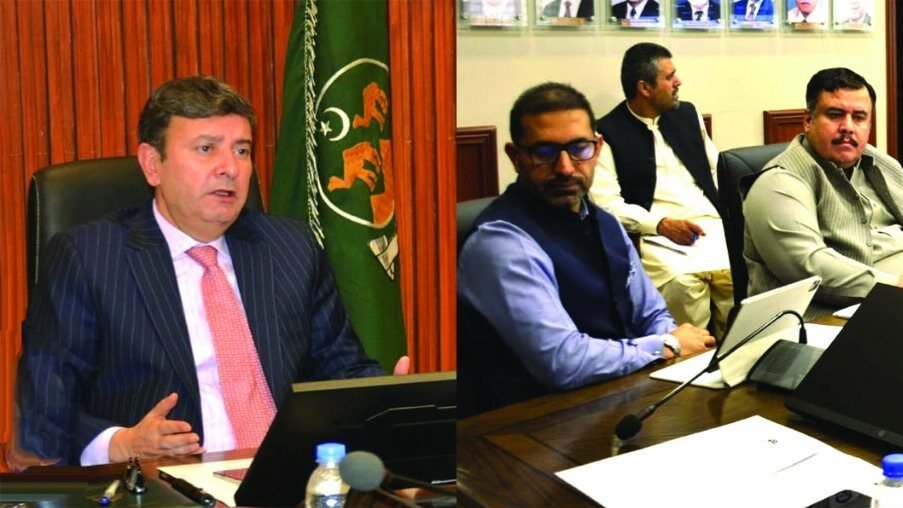 چیف سیکرٹری شکیل قادر خان کی کمشنرز کانفرنس: غیر قانونی ناکوں اور گراں فروشی کے خلاف کارروائی کا حکم