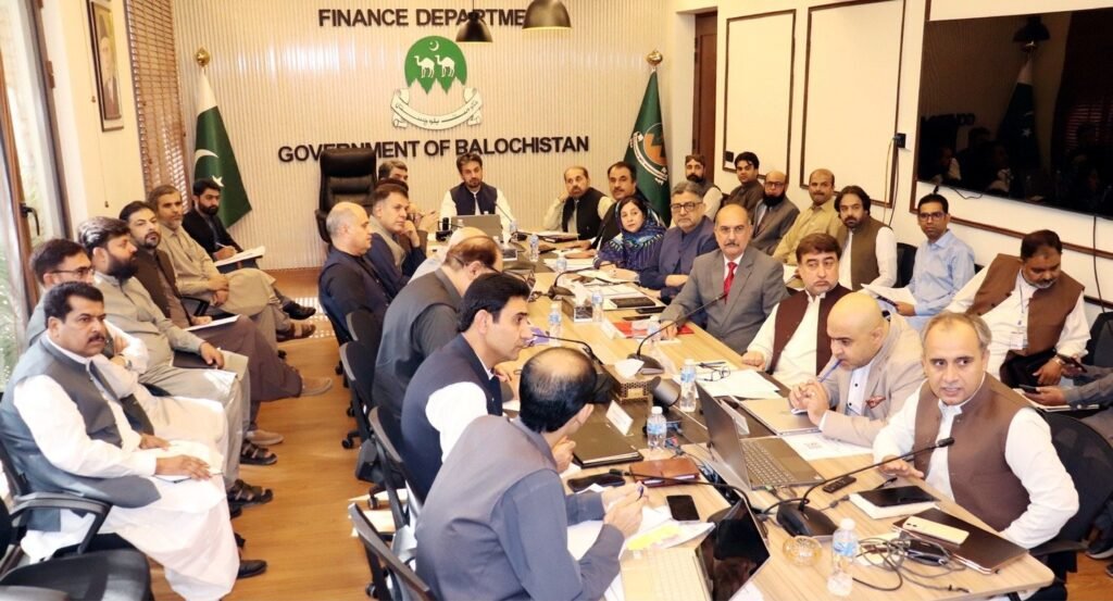 صوبائی وزیر خزانہ و معدنیات میر شعیب نوشیروانی یونیورسٹیز فنانس کمیشن کے اجلاس کی صدارت کر رہے ہیں