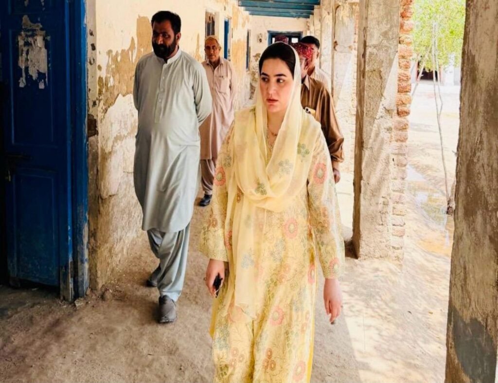 صحبت پور: ڈپٹی کمشنر فریدہ ترین گورنمنٹ گرلز ہائی سکول داؤد کھیازئی کا دورہ کر رہی ہیں