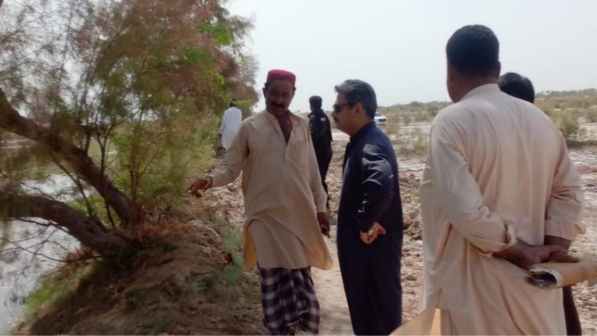 ڈپٹی کمشنر استا محمد کا گنداخہ واٹر سپلائی اسکیم کا دورہ، سیف اللہ مگسی کینال سے تالابوں میں پانی کی منتقلی
