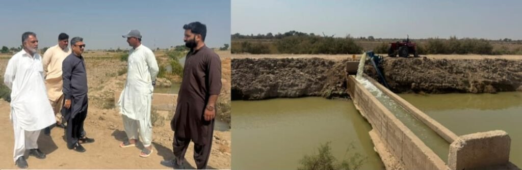 استا محمد: ڈپٹی کمشنر محمد رمضان پلال واٹر سپلائی اسکیم گنداخہ کے تالابوں میں پانی اسٹور کرنے کے عمل کا جائزہ لے رہے ہیں