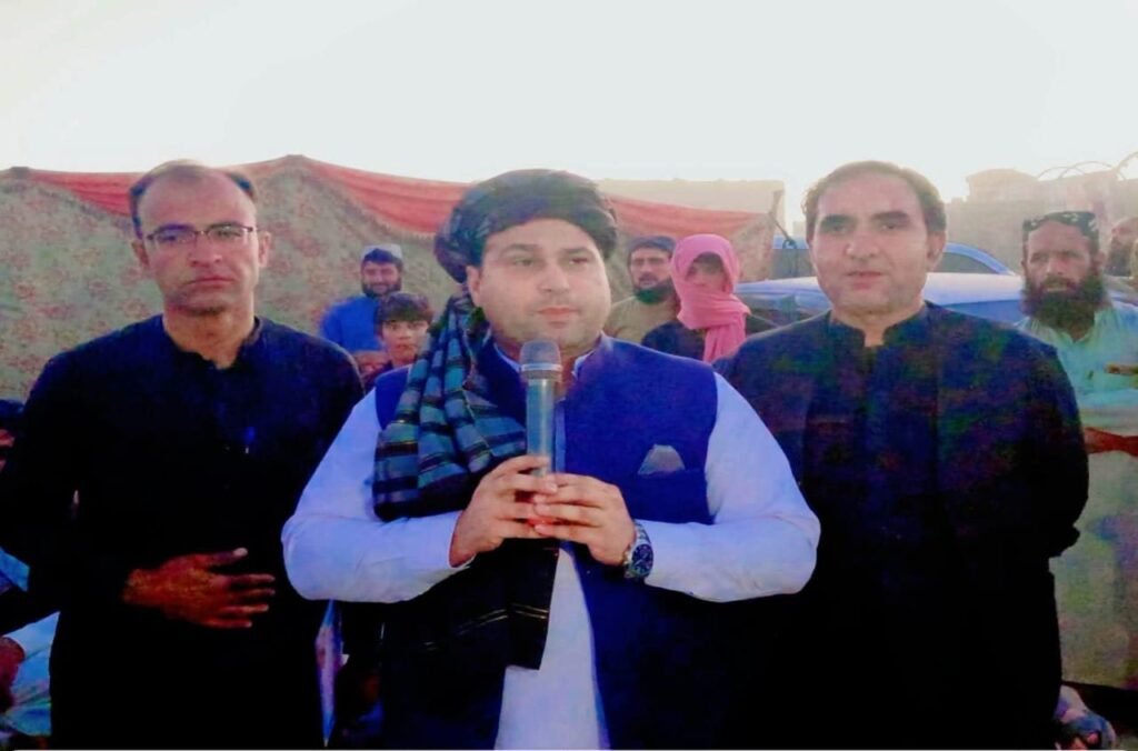 Deputy Commissioner Munawar Hassan Magsi ka nojawanon se khitab, khelon aur musbat sargarmiyon ke farogh par zor