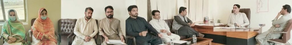 سوراب: ایڈیشنل ڈپٹی کمشنر سلمان علی بلیدی کی زیر صدارت ڈسٹرکٹ ہیلتھ کمیٹی کے اجلاس میں افسران شریک ہیں