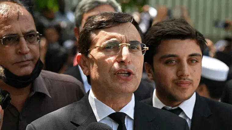 گورنر راج یا ایمرجنسی مسئلے کا حل نہیں، بامقصد مذاکرات کے لیے تیار ہیں: بیرسٹر گوہر