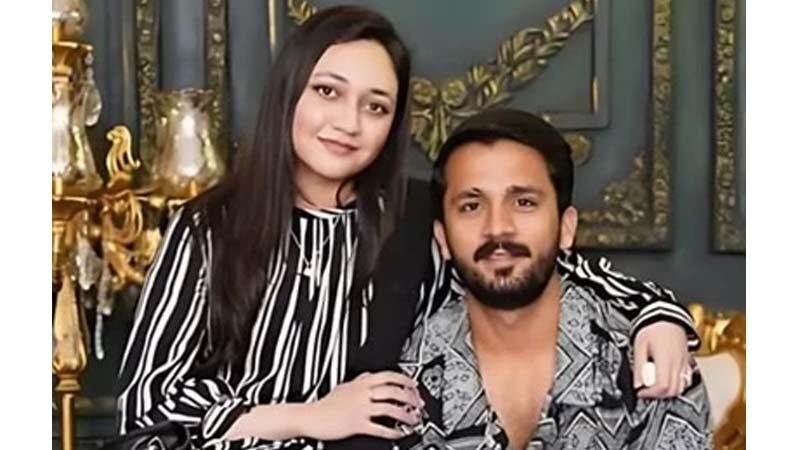 رجب بٹ کی اہلیہ ایمان فاطمہ کی عدالت میں درخواست، جہیز کی واپسی اور خرچے کا مطالبہ