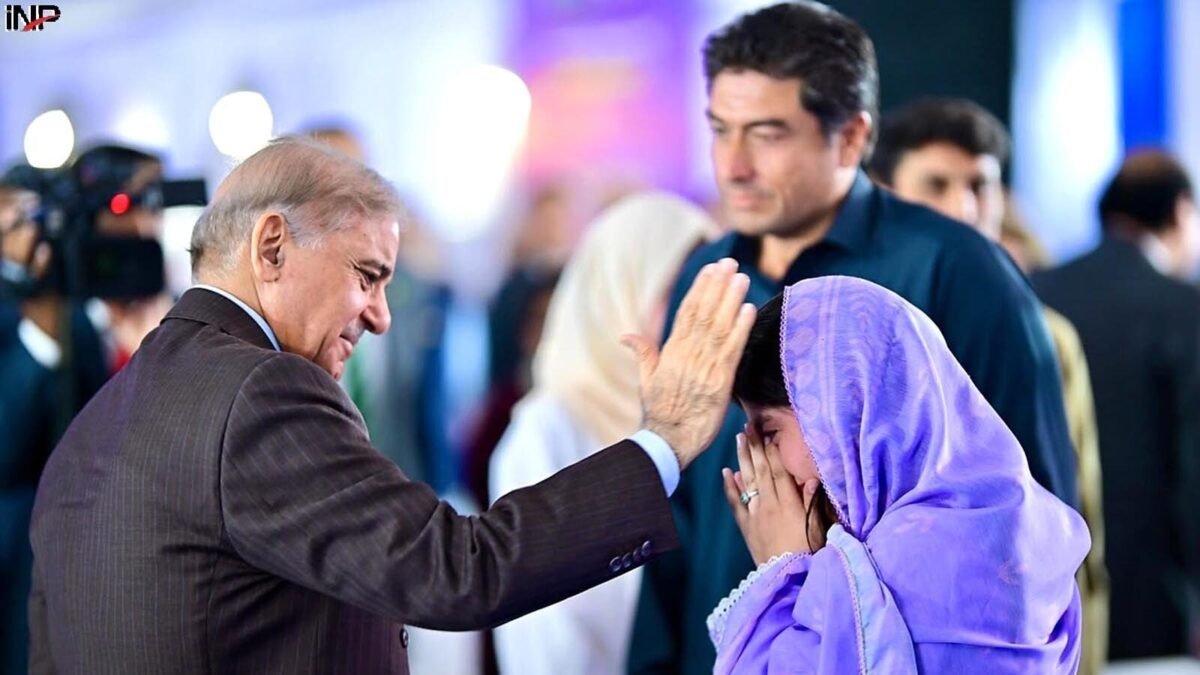 دانش اسکول کی فارغ التحصیل ڈاکٹر علینہ کی گفتگو، وزیراعظم شہباز شریف آبدیدہ ہو گئے