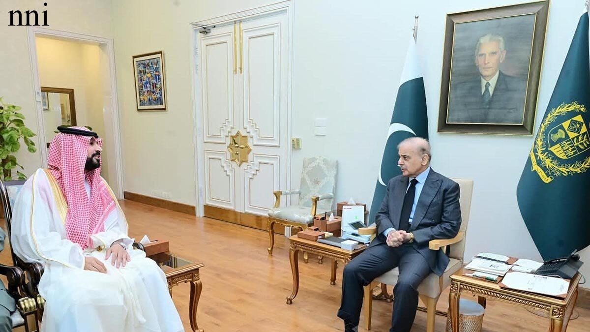 وزیراعظم شہباز شریف سے نئے سعودی سفیر کی ملاقات، سعودی عرب پر حوثی حملوں کی مذمت