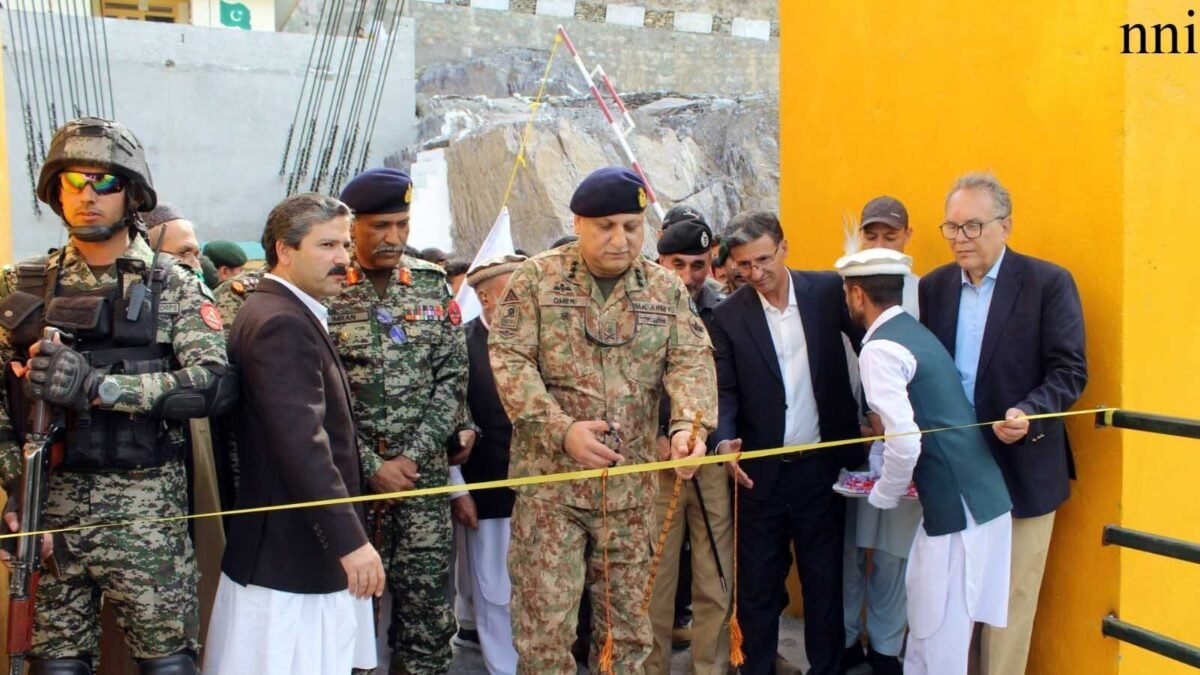 کور کمانڈر نے چترال میں ارسون اور پٹائی کو ملانے والے پل اور سڑک کا افتتاح کر دیا