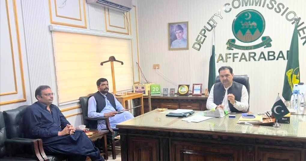 جعفرآباد: ڈپٹی کمشنر خالد خان سے ڈائریکٹر بی آئی ایس پی عبدالرحیم بلوچ کی ملاقات، مستحق خاندانوں کے مسائل پر بات چیت