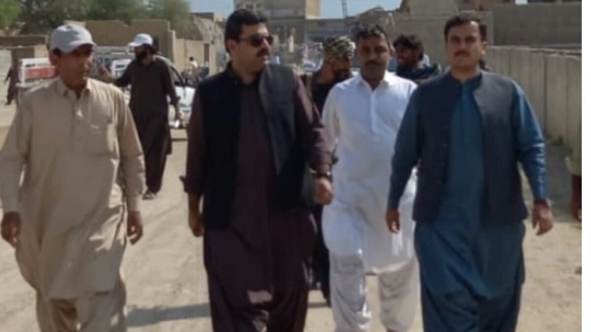 رکھنی: اسسٹنٹ کمشنر فہد حسین عمرانی کا ماڈل بازار کی توسیع اور تعمیراتی کام کا معائنہ