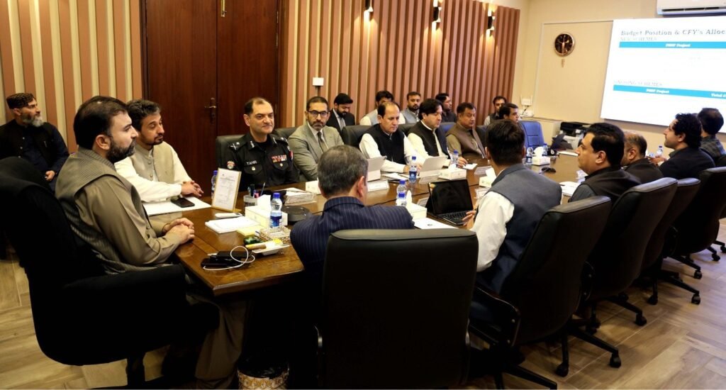 وزیر اعلیٰ بلوچستان میر سرفراز بگٹی کوئٹہ انٹیگریٹڈ سیکیورٹی پروجیکٹ سے متعلق اجلاس کی صدارت کر رہے ہیں