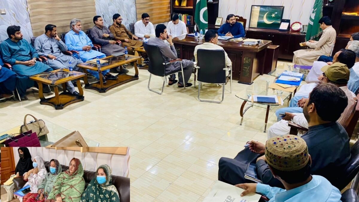نصیرآباد: ڈسٹرکٹ ایجوکیشن کمیٹی کا اجلاس، اساتذہ کی حاضری یقینی بنانے اور غیر حاضروں کے خلاف کارروائی کی ہدایت