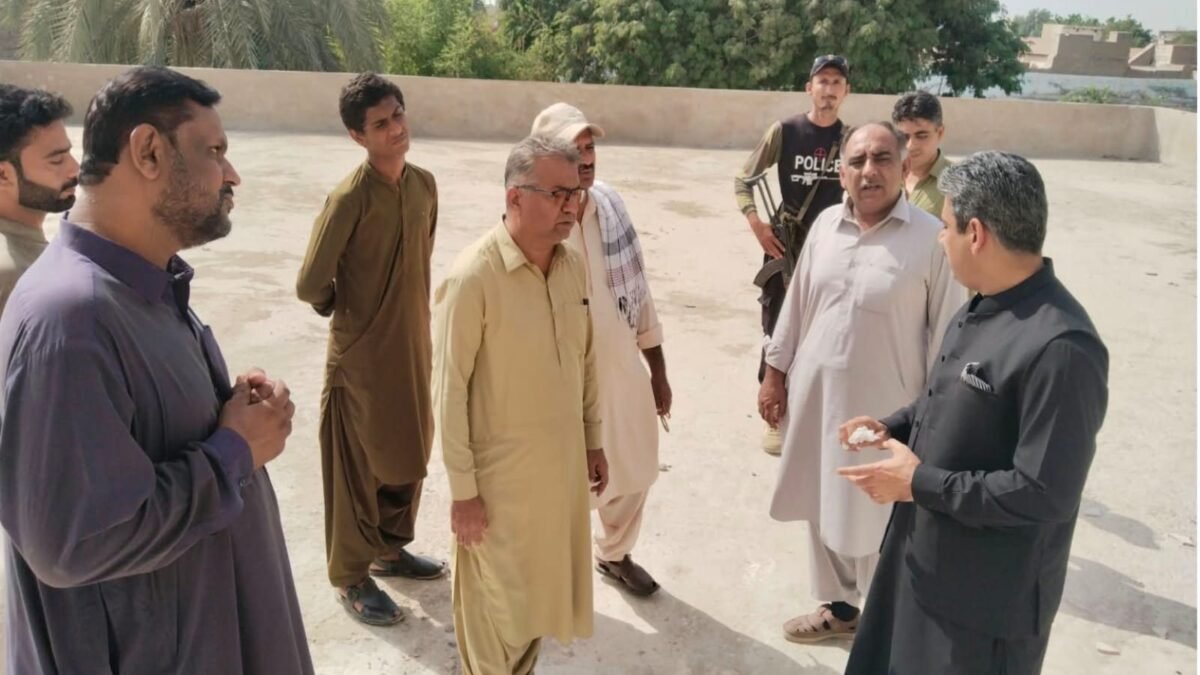 ڈپٹی کمشنر استا محمد کا ماڈل ہائی اسکول کی زیرِ تعمیر عمارت کا دورہ، تعمیراتی معیار پر سمجھوتہ نہ کرنے کا حکم