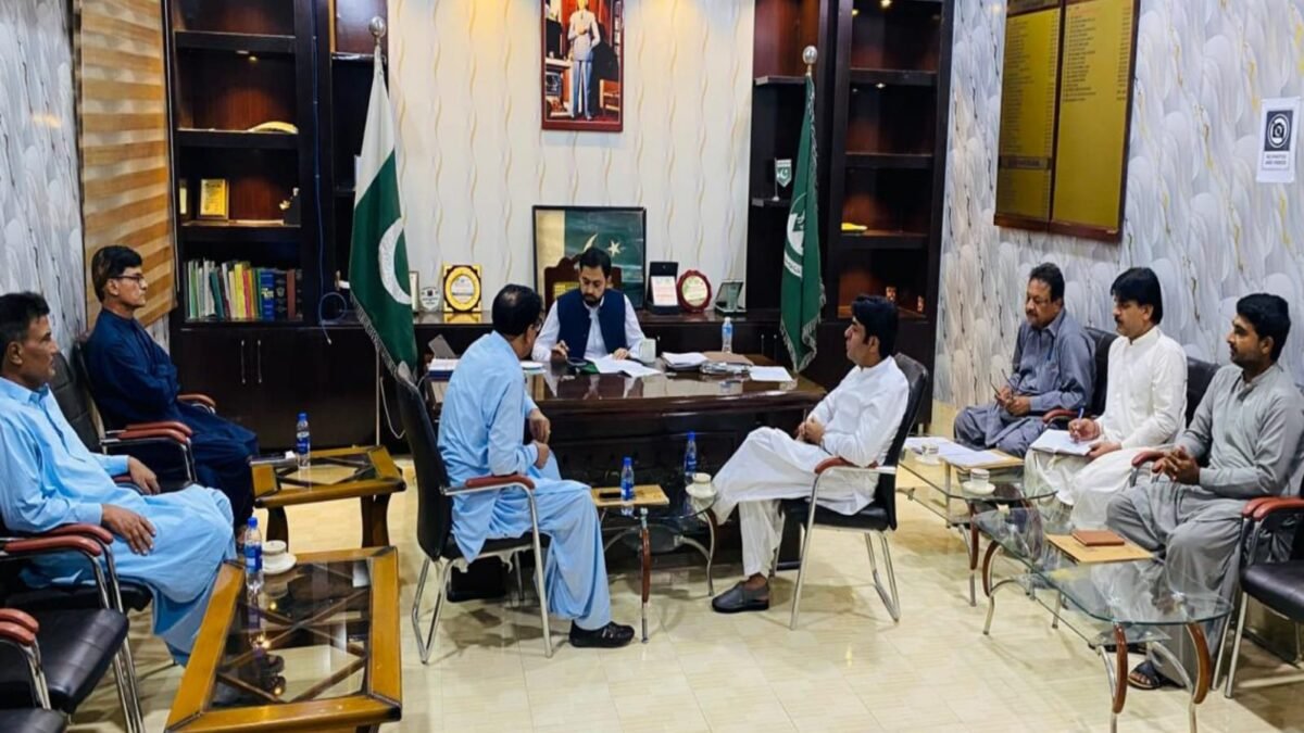 نصیرآباد میں 77 سرکاری دکانوں کے کرایوں کا ازسرِنو تعین، ڈی سی وریندر لعل کی مارکیٹ ریٹ پر اسسمنٹ کی ہدایت
