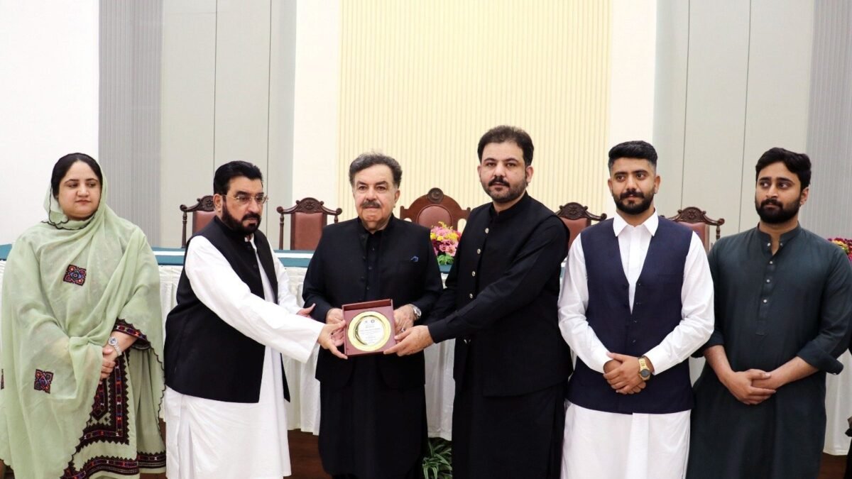 گورنر جعفر خان مندوخیل: بلوچستان کے لیپ ٹاپ کوٹے میں 18 فیصد اضافہ، سرکاری جامعات کی رینکنگ دوگنا ہوئی