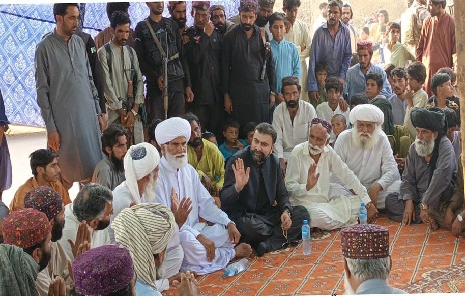 Sui: Chief Minister Balochistan Mir Sarfraz Bugti qabaili umaeedin, motabarin aur zuama se Balochi haal ahwal kar rahe hain