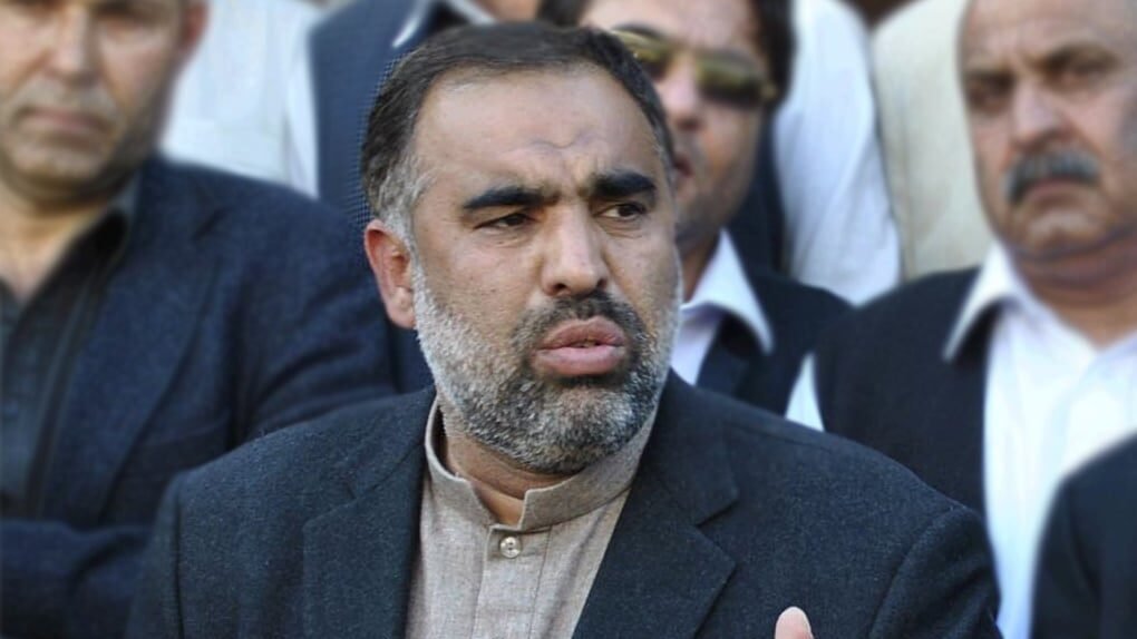 گورنر راج کا فیصلہ پہلے ہو چکا تھا، مذاکرات دکھاوا تھے: اسد قیصر
