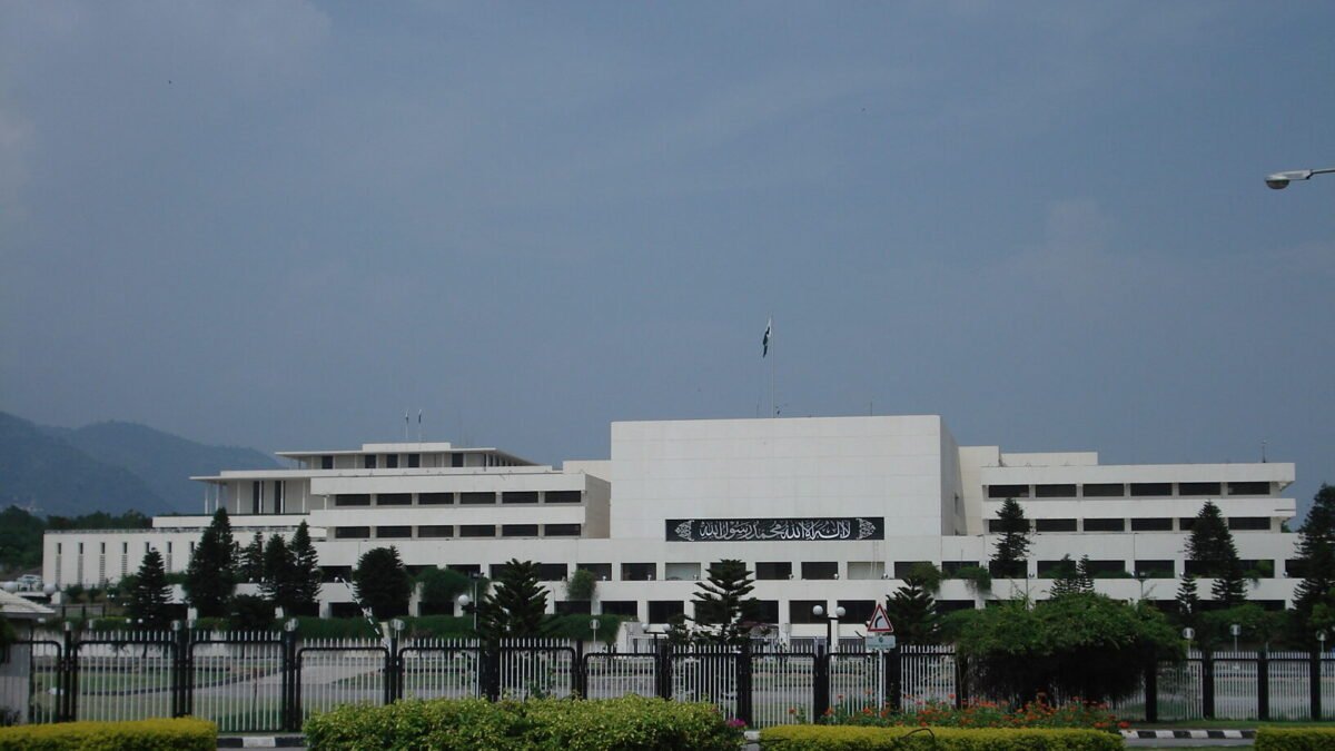 روزگار کے لیے بیرونِ ملک جانے والے اعلیٰ تعلیم یافتہ پاکستانیوں کی تفصیلات قومی اسمبلی میں پیش
