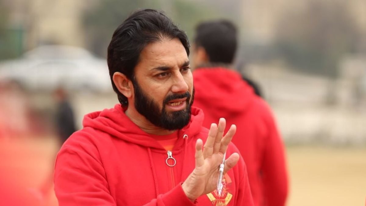 سعید اجمل: دوسرا کا جادوگر