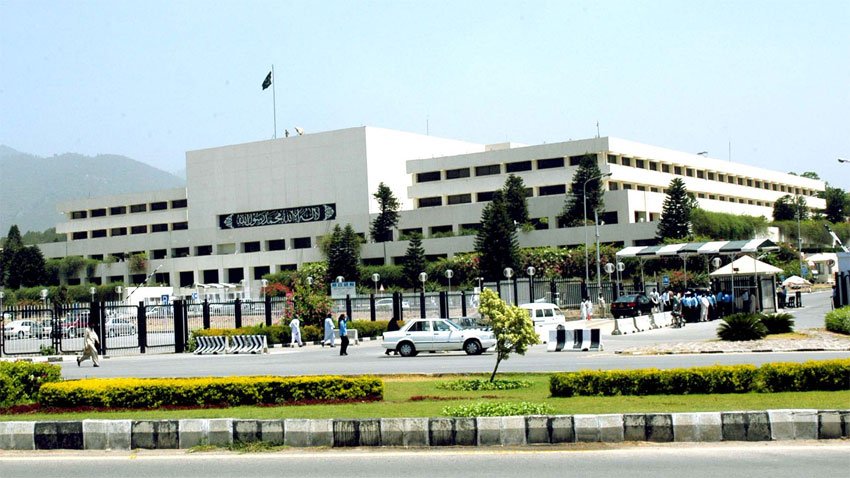 سینیٹ میں بلیو پاسپورٹ ترمیمی بل 2026 منظور، بلیو پاسپورٹس 75 ہزار سے کم کر کے 45 ہزار