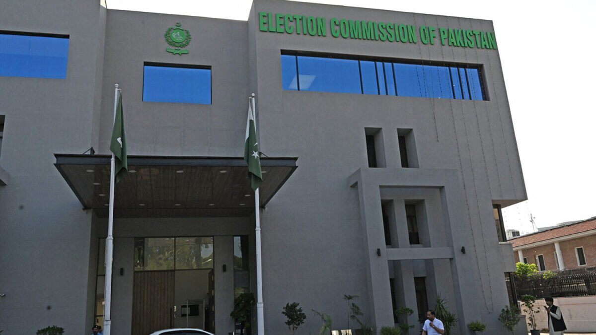 الیکشن کمیشن کا خیبرپختونخوا کے 12 اضلاع کو بلدیاتی انتخابی عمل سے الگ رکھنے کا فیصلہ