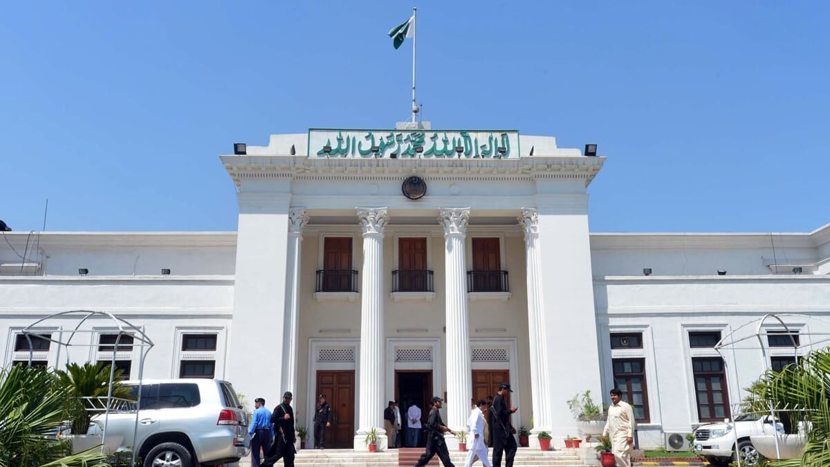 گورنر راج اور ایمرجنسی کے خلاف جے یو آئی کا اصولی مؤقف، اسلم غوری کا جمہوریت دفن کرنے کا الزام
