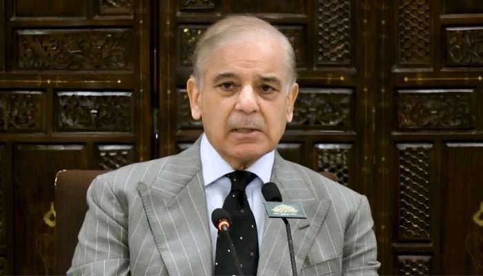 وزیراعظم کا پشاور میں اپیکس کمیٹی سے خطاب، خیبرپختونخوا میں گورنر راج اور ایمرجنسی “انتہائی مجبوری” میں نافذ کرنے کا دعویٰ