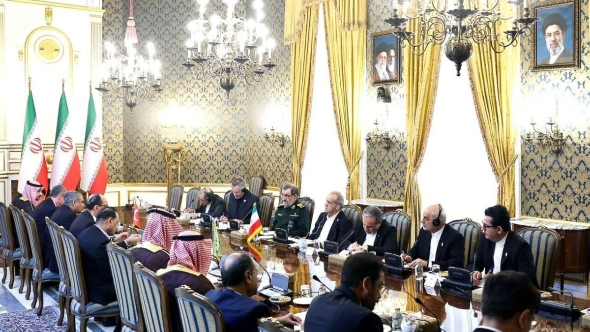 تہران میں پاکستان، سعودی عرب اور ترکیہ کے اعلیٰ حکام کی ایرانی صدر مسعود پزشکیان سے ملاقات