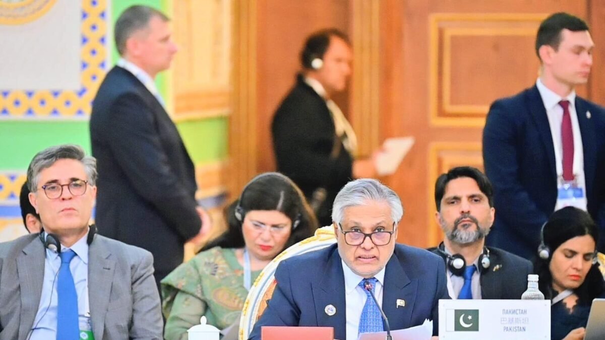 شنگھائی تعاون تنظیم پائیدار اقتصادی نمو میں قائدانہ کردار ادا کر سکتی ہے: اسحاق ڈار کا دوشنبے میں خطاب