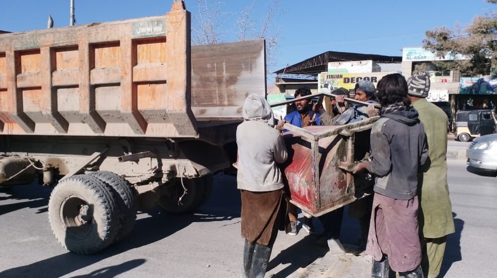 کوئٹہ: میٹروپولیٹن کارپوریشن کا ارباب کرم خان روڈ اور سی پیک روڈ پر تجاوزات کے خلاف آپریشن