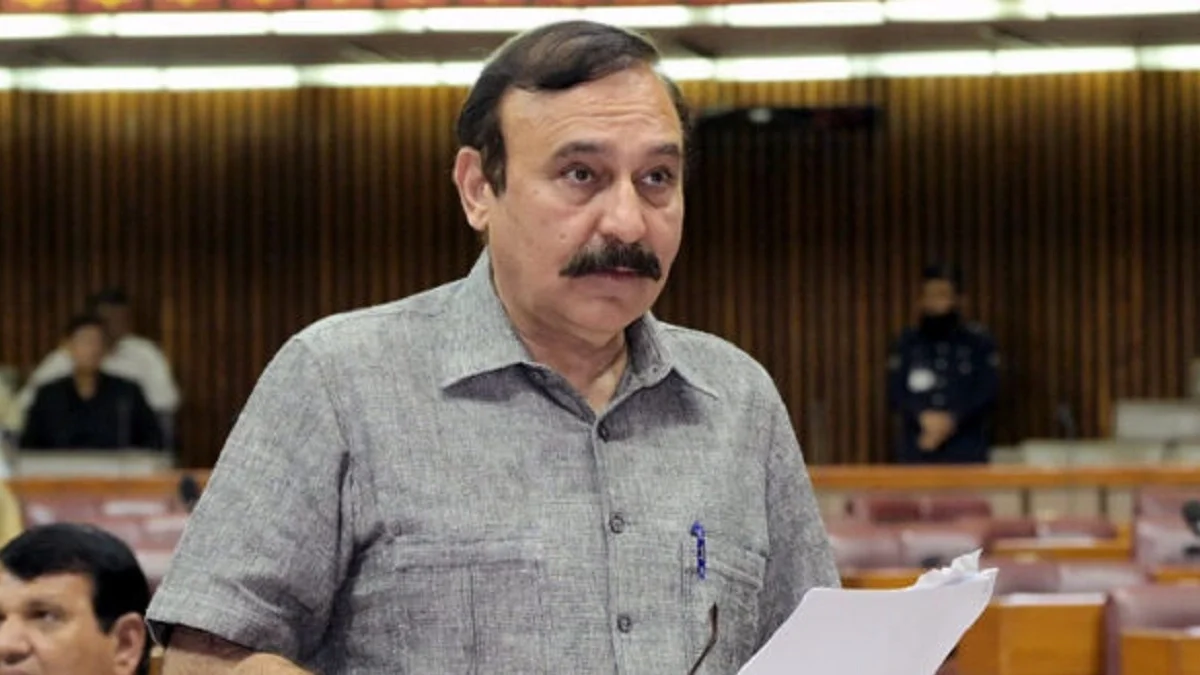 خیبرپختونخوا میں گورنر راج چھ ماہ بعد ختم ہوگا، امن بحال ہونے تک ایمرجنسی رہے گی: طارق فضل چوہدری